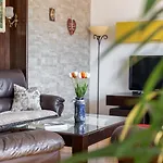 Vintage Spartium With Free Parking Apartman Makarska