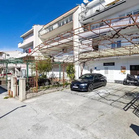 Vintage Spartium With Free Parking * Makarska